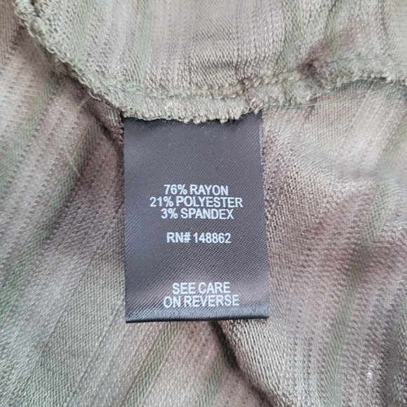 NWT Torrid Olive 3/4 Sleeve Draped Open Front Cardigan Top Size 1(1X) - Picture 7 of 8